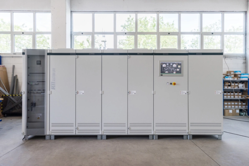 AdobeStock_1341726531 cablaggio-e-componentistica-siemens
