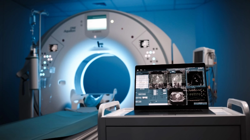 AdobeStock_1341726531 mri-machine-e-tecnologie-ad-alta-complessita-ad-uso-medico