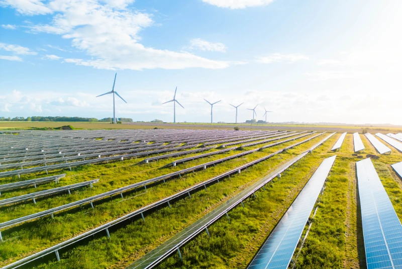 AdobeStock_1341726531 quadri-elettrici-per-fotovoltaico-a-milano-e-monza-brianza-inizio-modulo